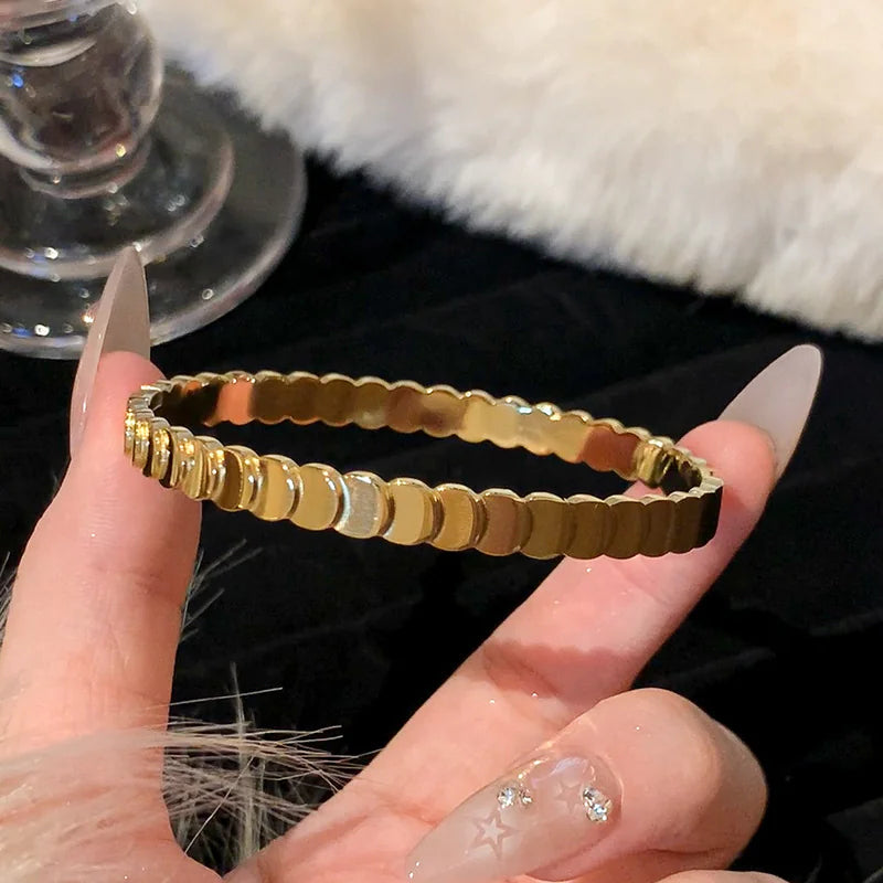 Round Bracelet